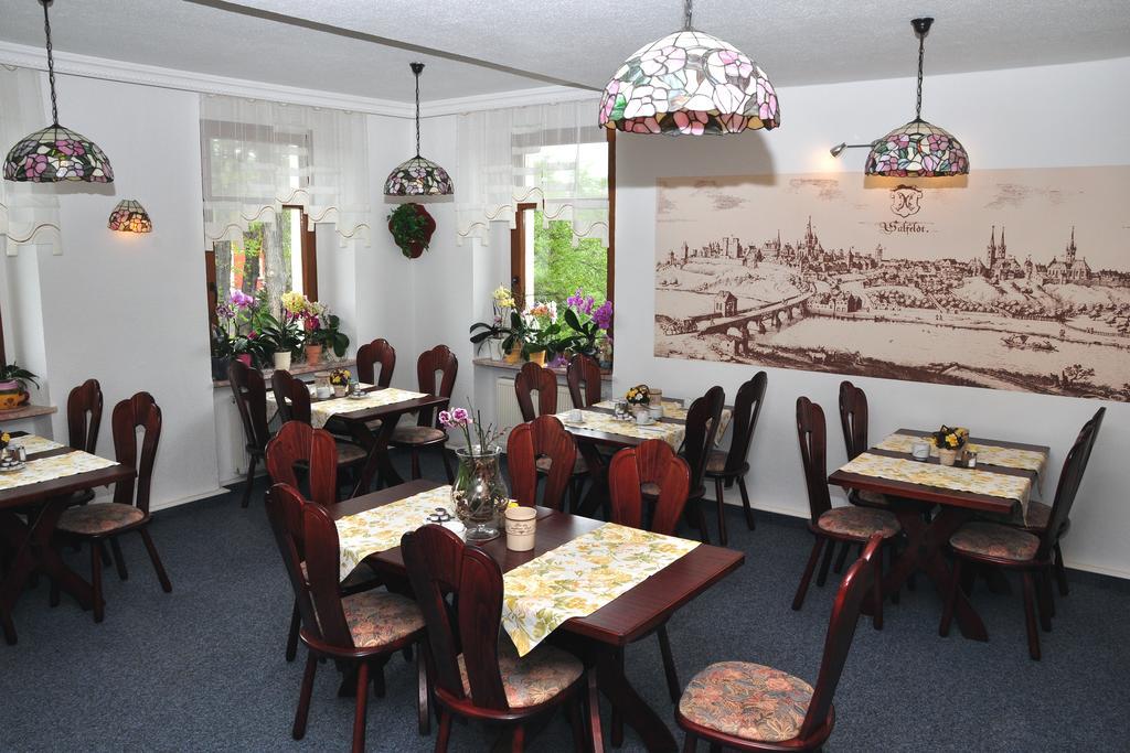Hotel Am Hohen Schwarm Saalfeld Saale Εξωτερικό φωτογραφία