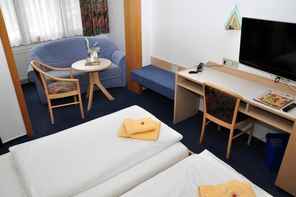 Hotel Am Hohen Schwarm Saalfeld Saale Εξωτερικό φωτογραφία