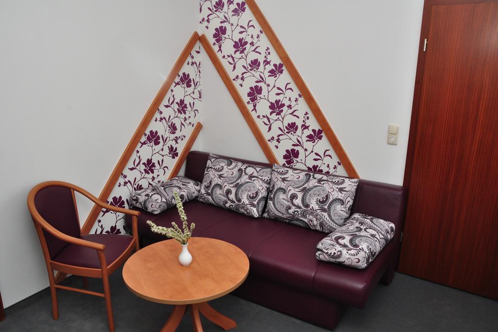 Hotel Am Hohen Schwarm Saalfeld Saale Δωμάτιο φωτογραφία