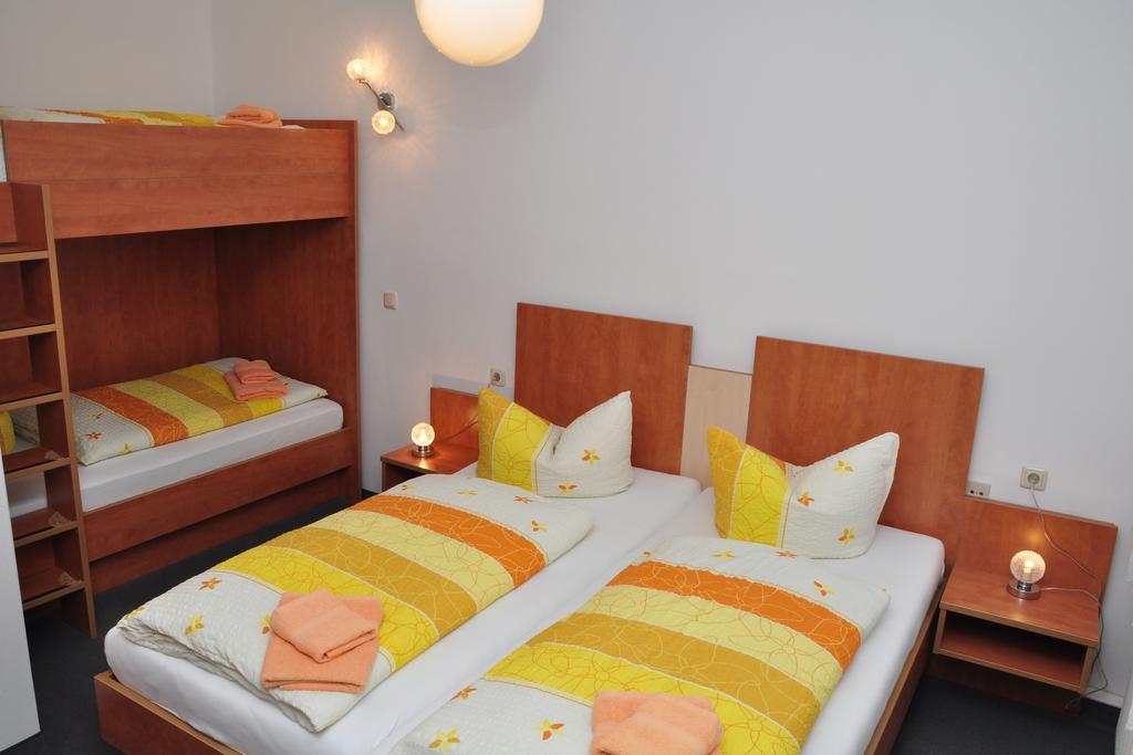 Hotel Am Hohen Schwarm Saalfeld Saale Εξωτερικό φωτογραφία