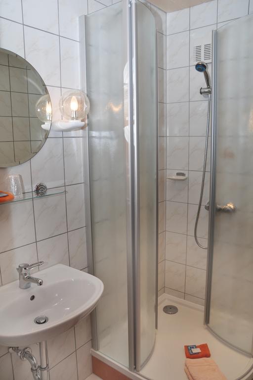 Hotel Am Hohen Schwarm Saalfeld Saale Εξωτερικό φωτογραφία
